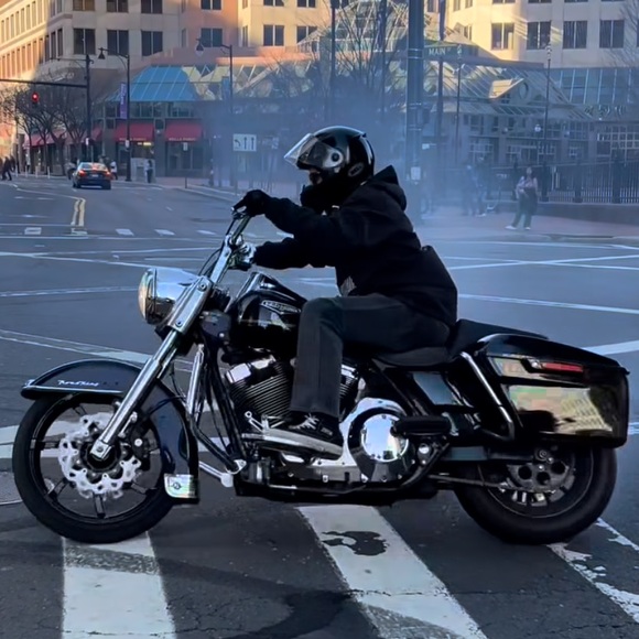 Life sucks buy nice shit - Picture 4 of 6